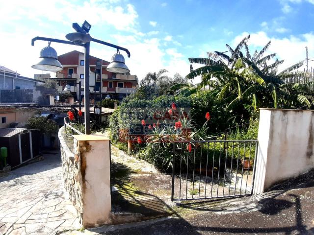 Villa Indipendente in vendita a Chianchitta, Giardini Naxos