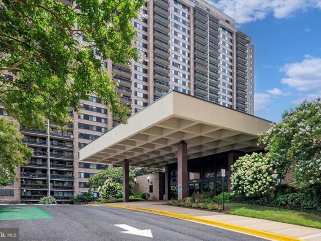 Condo for sale in Falls Church