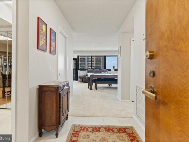 Condo for sale in Falls Church