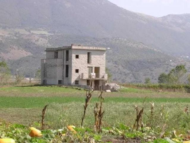 Terreno in vendita a Polla, Campania