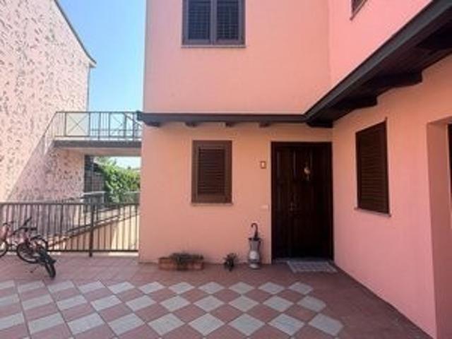 Villa Indipendente in vendita a Borgo Ticino, Pavia
