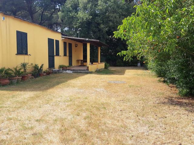 Villa Indipendente in affitto a Poveromo, Marina Di Massa