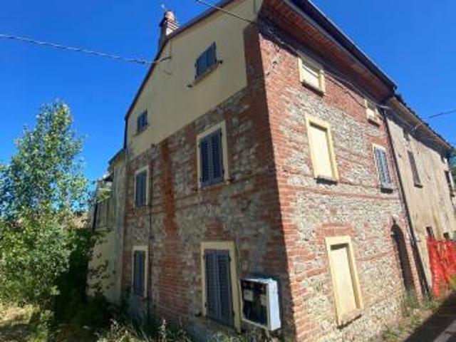 Appartamento in vendita a Borgonovo Val Tidone, Reggio Emilia