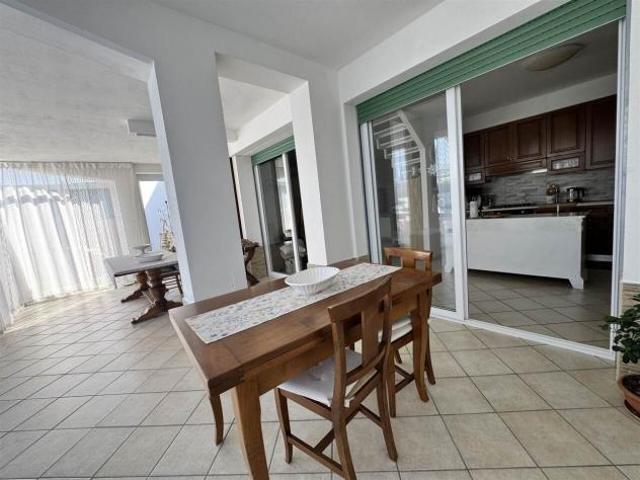 Appartamento in vendita a Carrara, Toscana