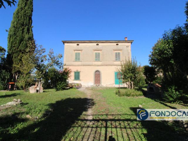 Villa Indipendente in vendita a Pontedera, Toscana