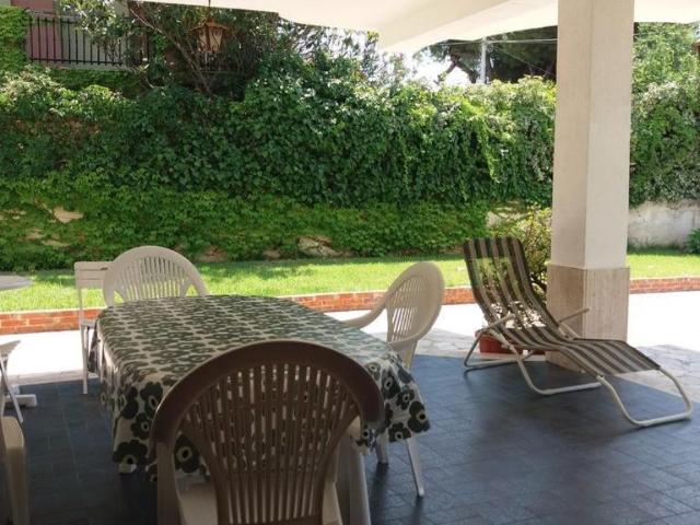 Villa Indipendente in affitto a Fontane Bianche, Siracusa