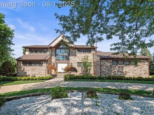 House for sale in Bloomfield Hills