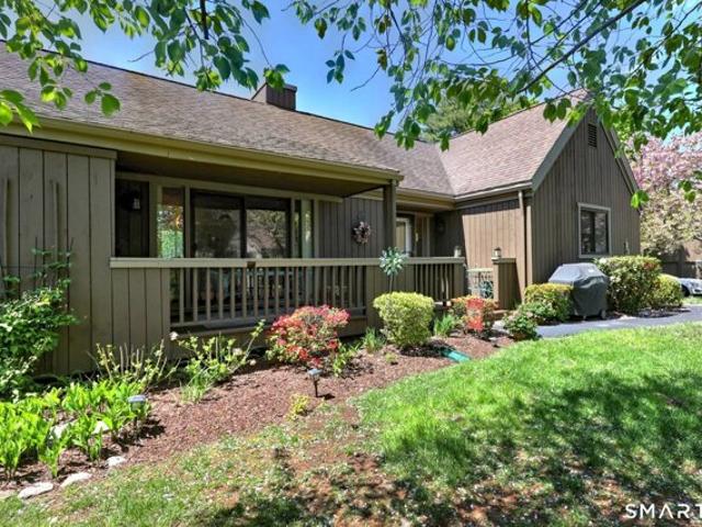Condo for sale in Stratford, Connecticut