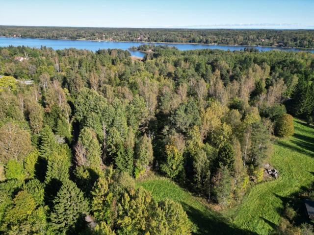 Tomt till salu i Stockholm
