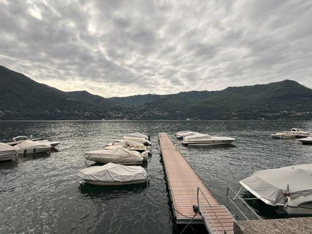 Appartamento in vendita a Carate Urio, Lombardia
