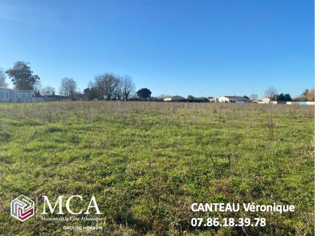 Terrain vente à Saintes, Semussac