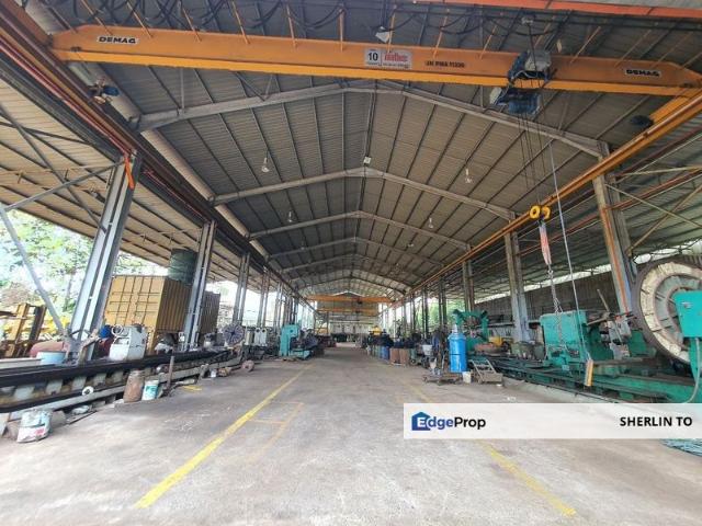 Warehouse for sale in Kulai