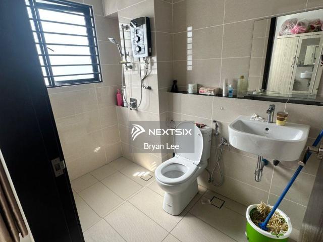 Shop for sale in Johor