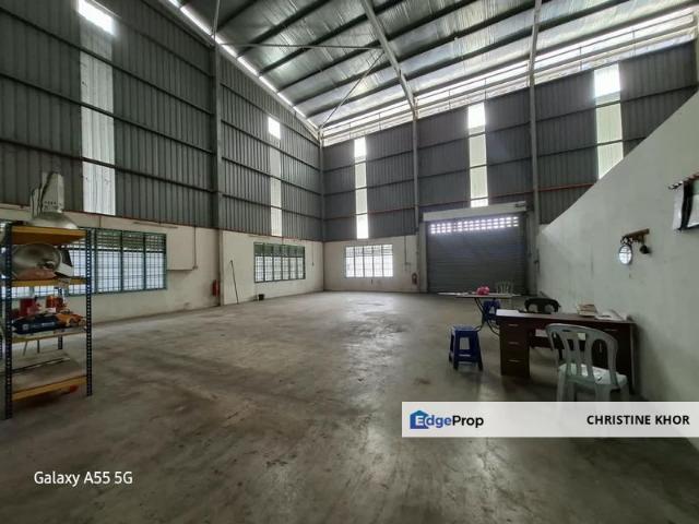 Warehouse for sale in Kulai