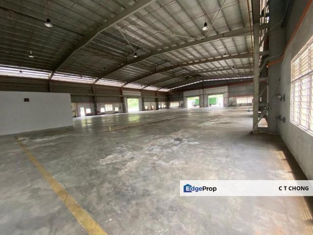 Warehouse for sale in Kulai