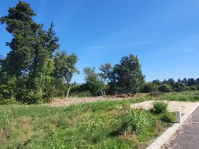 Terrain vente à Aix-en-Provence, Sénas