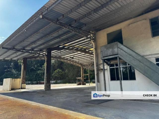 Warehouse for rent in Sendayan Village, Negeri Sembilan