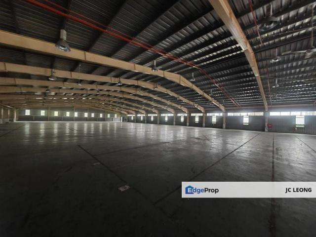 Warehouse for rent in Sendayan Village, Negeri Sembilan