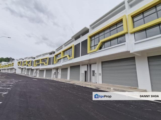 Warehouse for rent in Sendayan Village, Negeri Sembilan