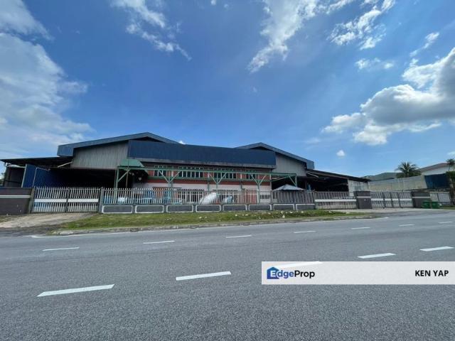 Warehouse for rent in Sendayan Village, Negeri Sembilan