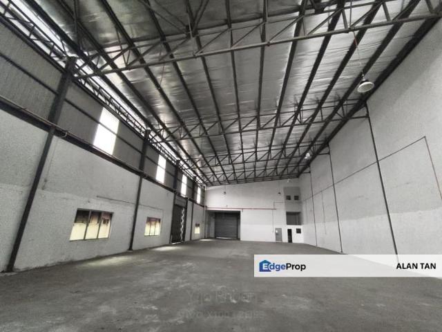 Warehouse for rent in Sendayan Village, Negeri Sembilan