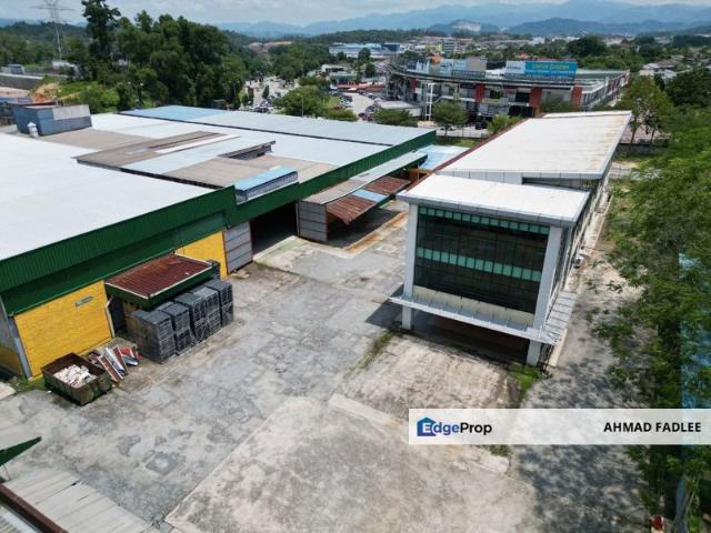 Warehouse for rent in Sendayan Village, Negeri Sembilan