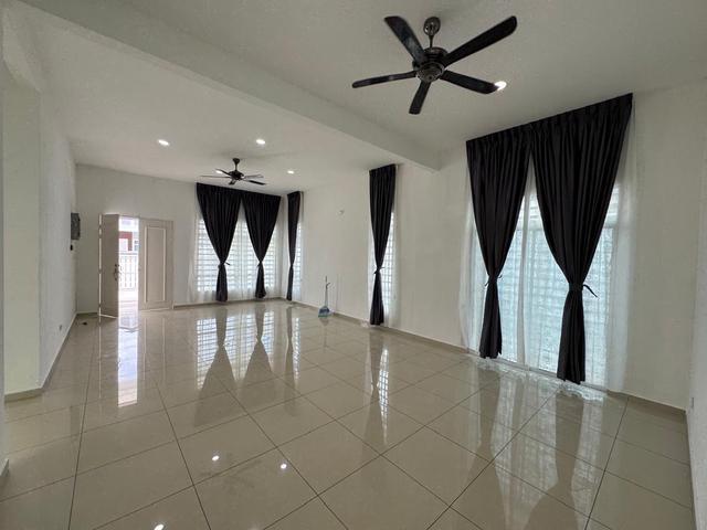 Bungalow for rent in Sendayan Village, Negeri Sembilan