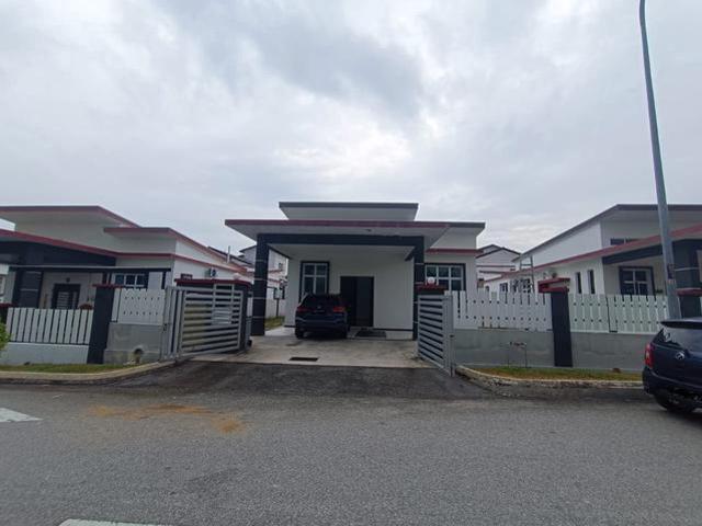 Bungalow for rent in Sendayan Village, Negeri Sembilan