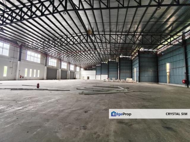 Warehouse for rent in Sendayan Village, Negeri Sembilan