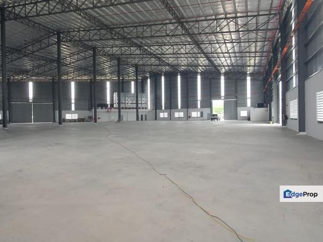 Warehouse for rent in Sendayan Village, Negeri Sembilan