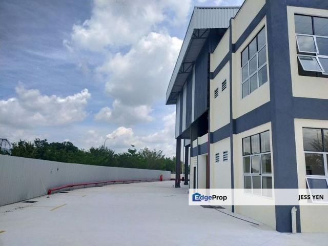 Warehouse for rent in Sendayan Village, Negeri Sembilan