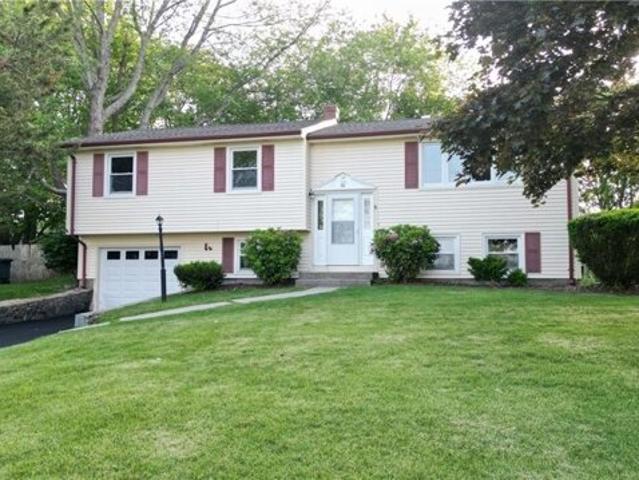 House for sale in Portsmouth, Rhode Island
