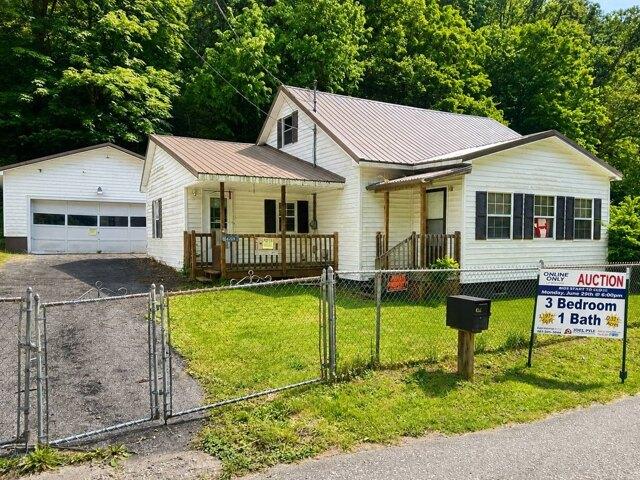 House for sale in Whitesville, West Virginia