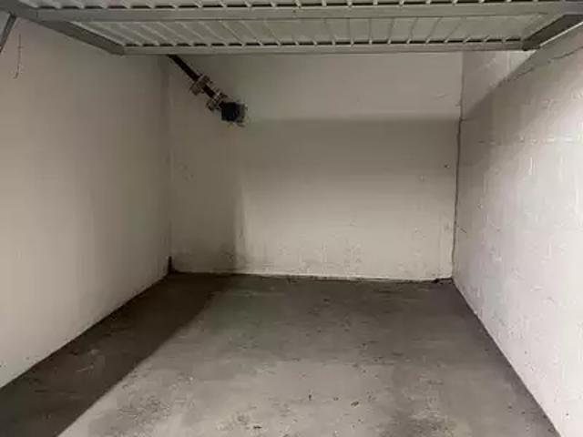 Garage location à Centre ville, Senlis