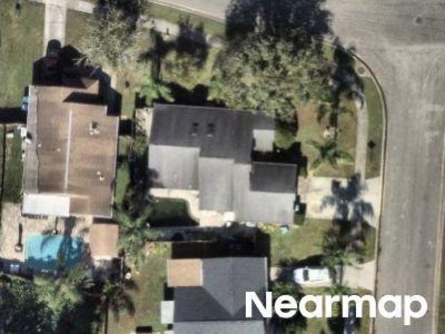 House for sale in University, Florida