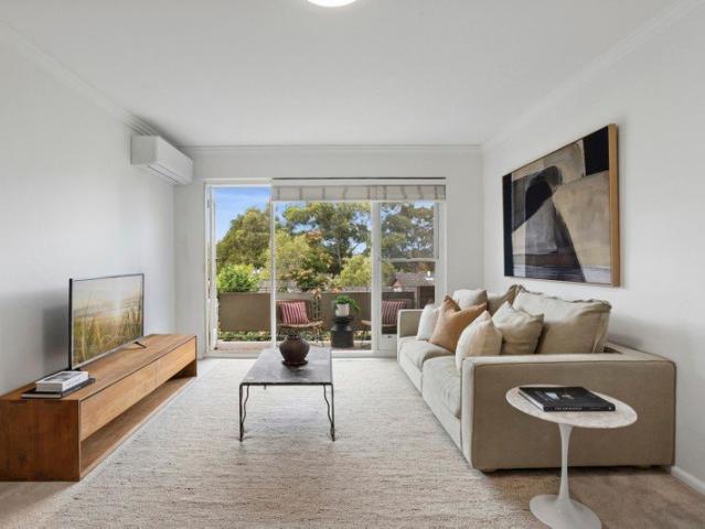 Apartment for sale in Lower North Shore, Sydney