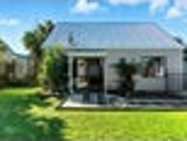 House for sale in Matua