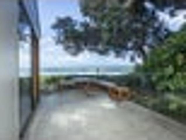 House for sale in Oratia