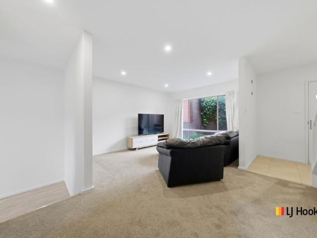 Townhouse for rent in Casey, Australian Capital Territory