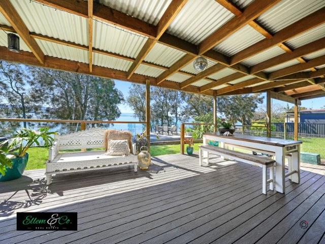 House for sale in Oak Flats Dc, New South Wales