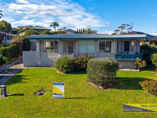 House for sale in Lakes Entrance, Victoria