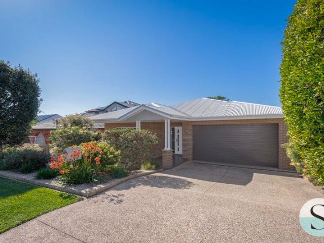 House for sale in Pinny Beach, New South Wales