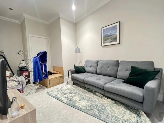 Apartment for rent in Lakenham, East Bank