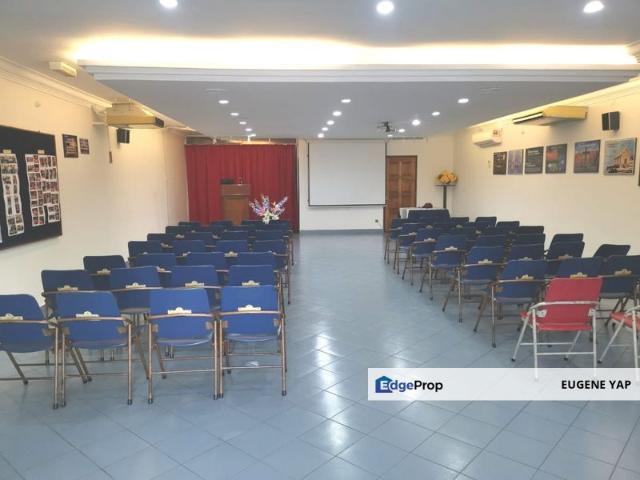 Shop for rent in Kuala Lumpur, Country Heights Damansara