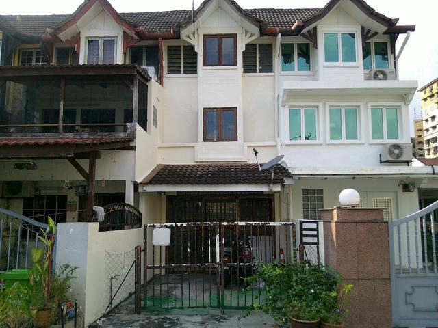 Terraced House for sale in Country Heights Damansara, Kuala Lumpur