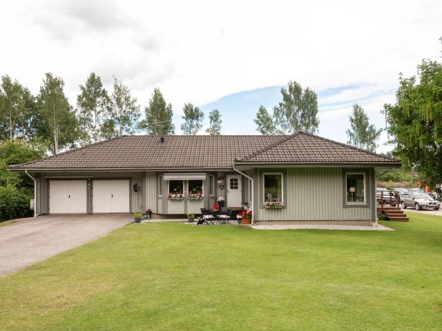 Villa till salu i Sköllersta, Örebro