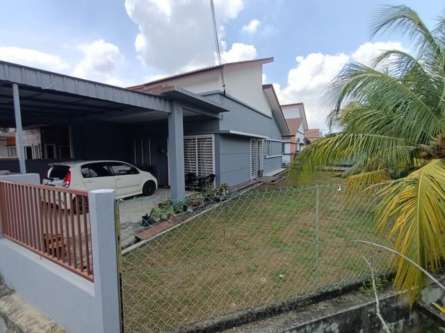 Terraced House for sale in Tanjong Sepat, Selangor