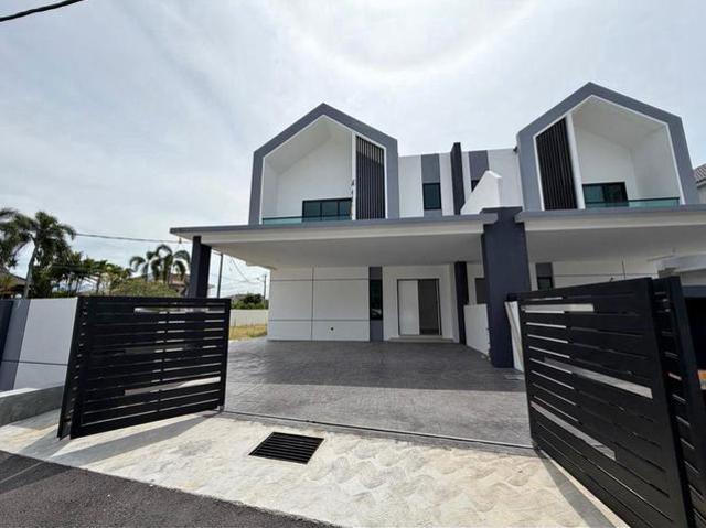 Terraced House for sale in Tanjong Sepat, Selangor