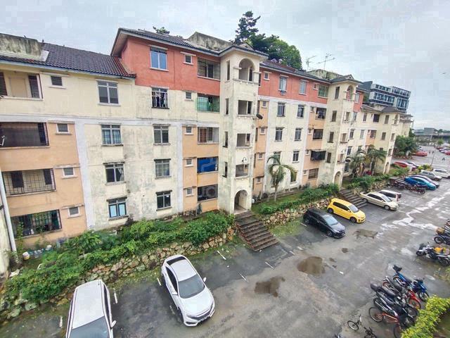 Apartment for sale in Tanjong Sepat, Selangor