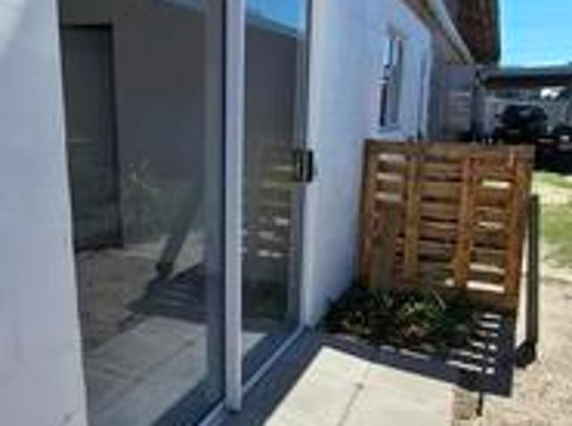 Apartment for rent in Goodwood, Western Cape